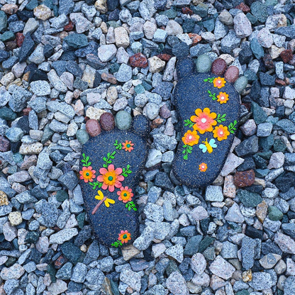 Stepping Stones Garden Decorative Stones for Patio, Deck, Garden or Sidewalk Home Decor Footprint Shaped Stepping Stones Set of 2 （Dark Grey）